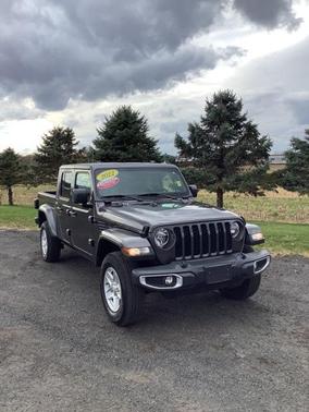 2022 Jeep Gladiator Sport