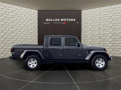 2022 Jeep Gladiator Sport