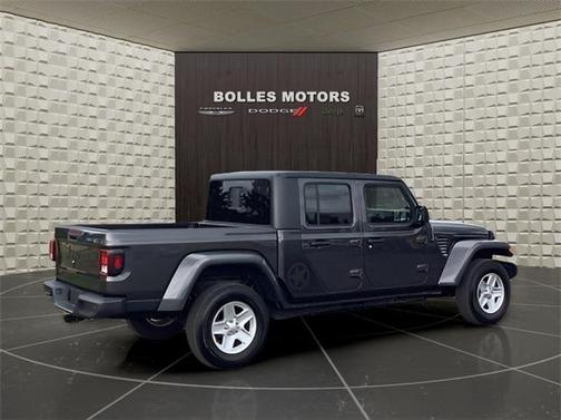 2022 Jeep Gladiator Sport