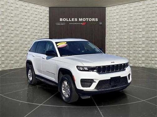 2023 Jeep Grand Cherokee Laredo 4x4