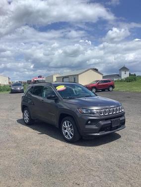 2022 Jeep Compass Latitude Lux