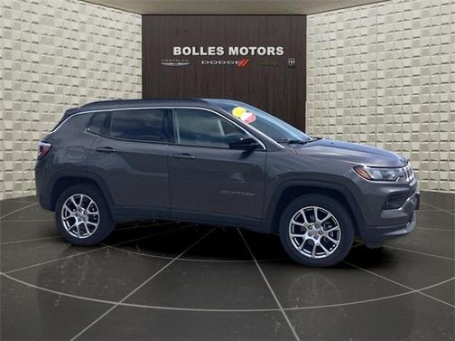 2022 Jeep Compass Latitude Lux