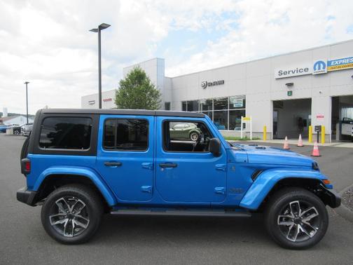 2024 Jeep Wrangler 4xe Sport