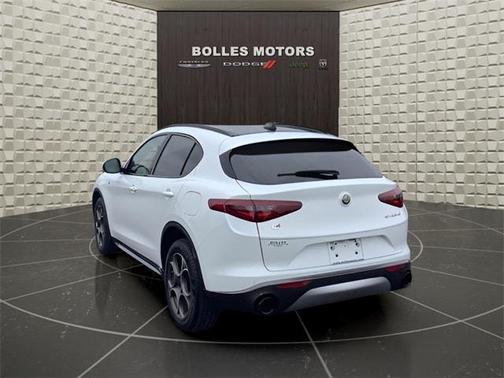 2022 Alfa Romeo Stelvio Ti