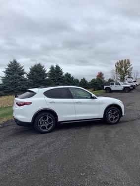 2022 Alfa Romeo Stelvio Ti
