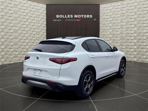 2022 Alfa Romeo Stelvio Ti