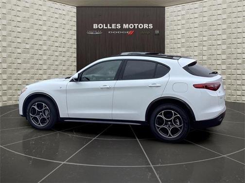 2022 Alfa Romeo Stelvio Ti