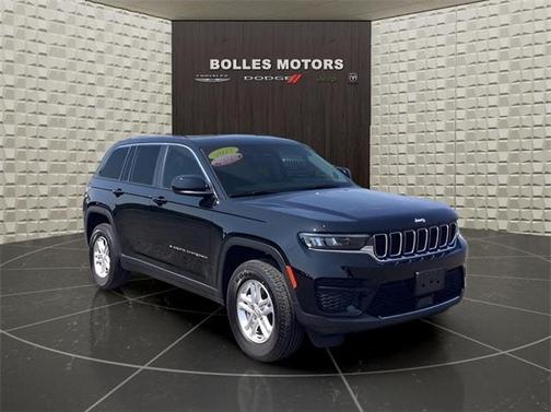 2022 Jeep Grand Cherokee Laredo