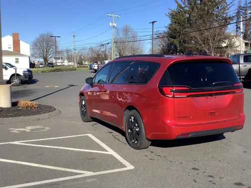2026 Chrysler Pacifica Select AWD