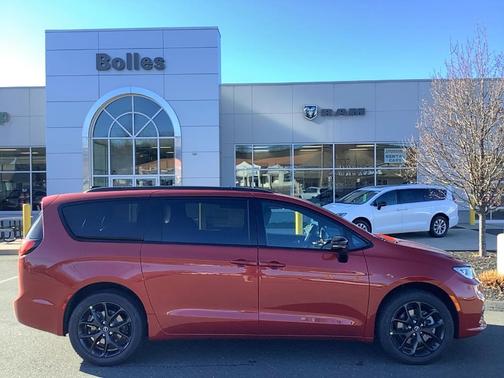 2026 Chrysler Pacifica Select AWD