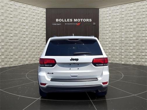 2021 Jeep Grand Cherokee Laredo
