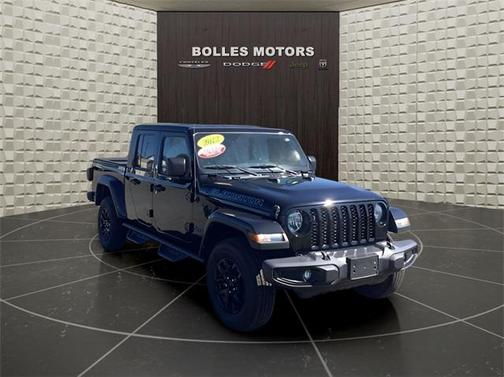2022 Jeep Gladiator Sport