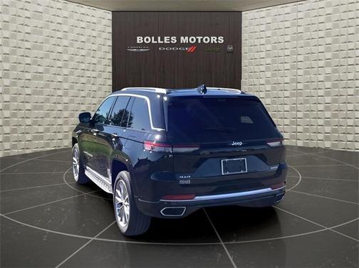 2023 Jeep Grand Cherokee Summit