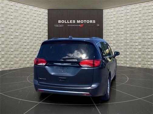 2020 Chrysler Pacifica Touring-L