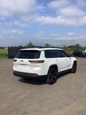 2021 Jeep Grand Cherokee L Laredo
