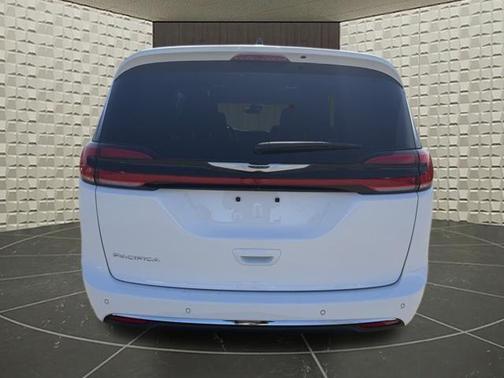 Bright White Clearcoat 2025 Chrysler Pacifica Select