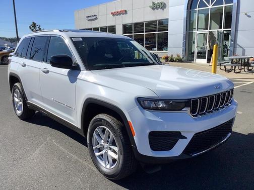 2025 Jeep Grand Cherokee Laredo X