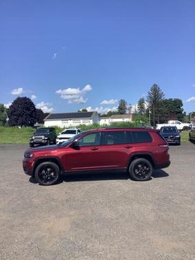2022 Jeep Grand Cherokee L Laredo