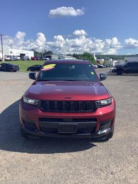 2022 Jeep Grand Cherokee L Laredo