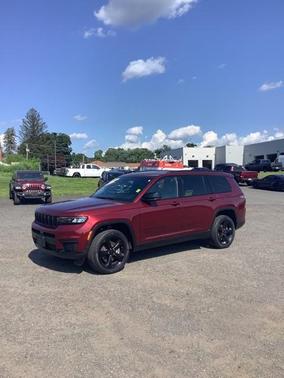 2022 Jeep Grand Cherokee L Laredo