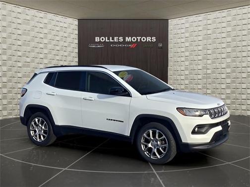 2022 Jeep Compass Latitude Lux