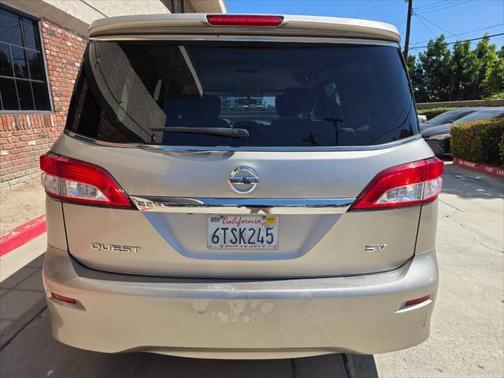 2011 Nissan Quest SV