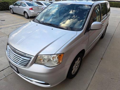 2011 Chrysler Town & Country Touring