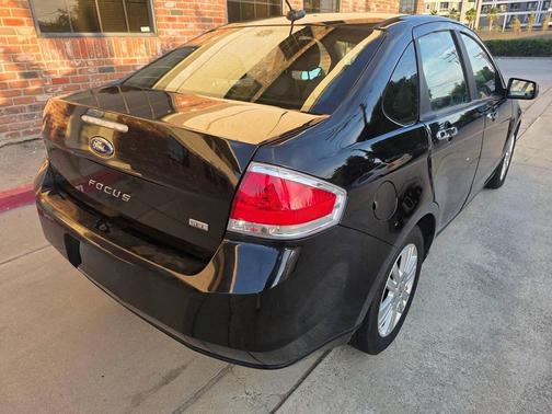 Ebony 2011 Ford Focus SEL