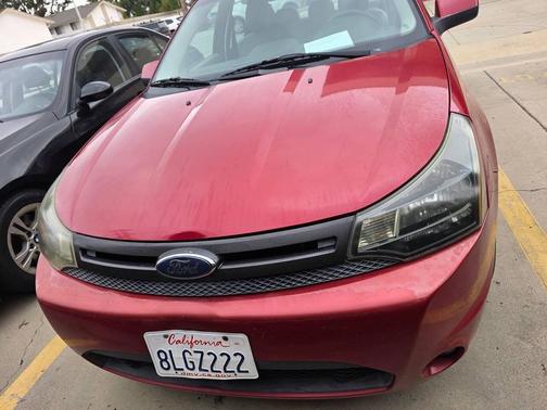 Sangria Red Metallic 2010 Ford Focus SES