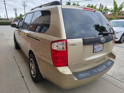 2008 Kia Sedona LX