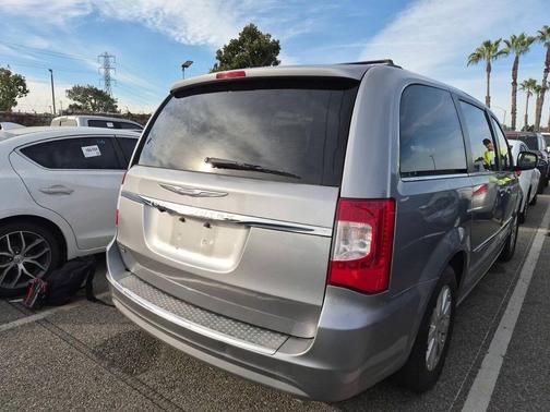 2014 Chrysler Town & Country Touring