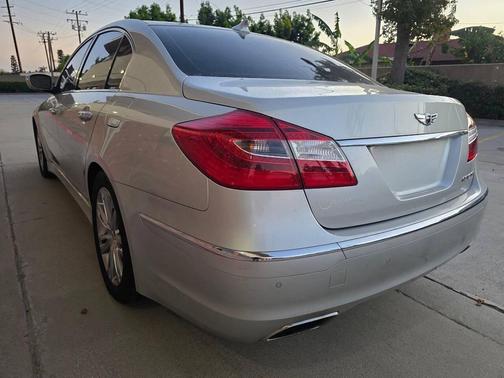 2012 Hyundai Genesis 4.6