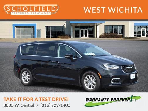 2023 Chrysler Pacifica Touring-L