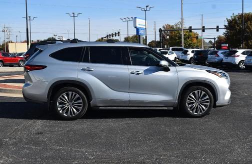 2021 Toyota Highlander Platinum