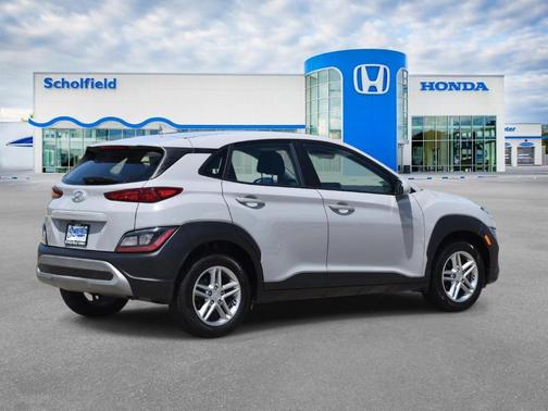 2022 Hyundai KONA SE