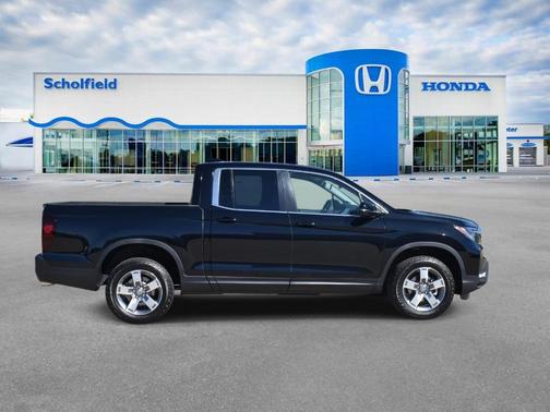 Crystal Black Pearl 2026 Honda Ridgeline RTL
