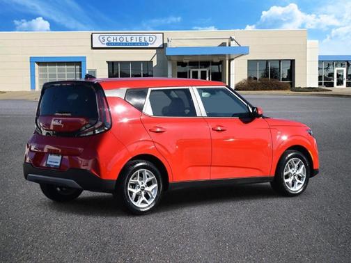 2024 Kia Soul LX