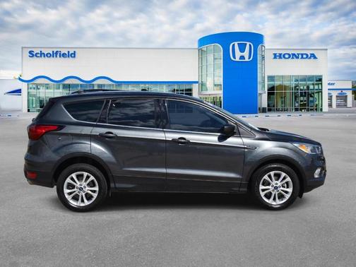 Magnetic Metallic 2019 Ford Escape SE