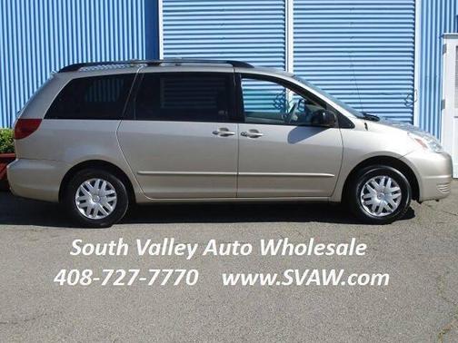 Desert Sand Mica 2005 Toyota Sienna LE