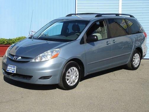 2009 Toyota Sienna LE