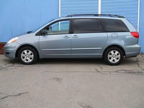 2009 Toyota Sienna LE