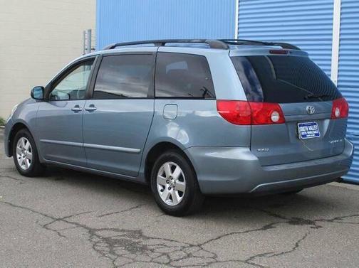 2009 Toyota Sienna LE