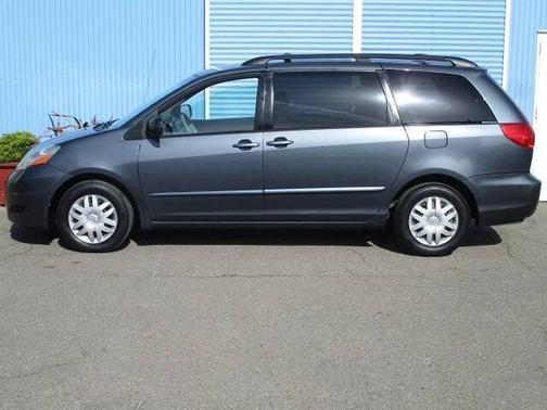 2008 Toyota Sienna LE