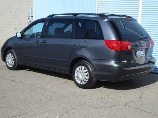 2008 Toyota Sienna LE
