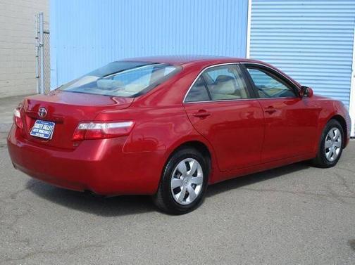 Barcelona Red Metallic 2009 Toyota Camry LE