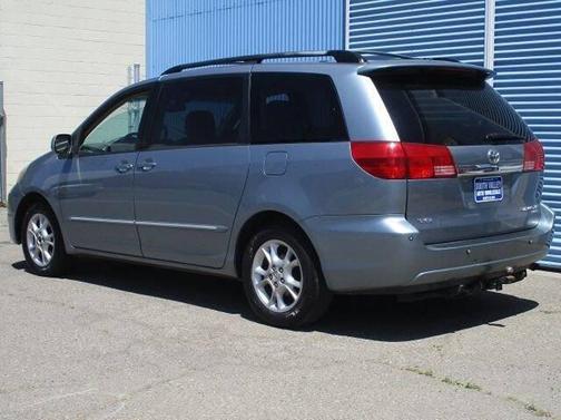 2004 Toyota Sienna XLE Limited