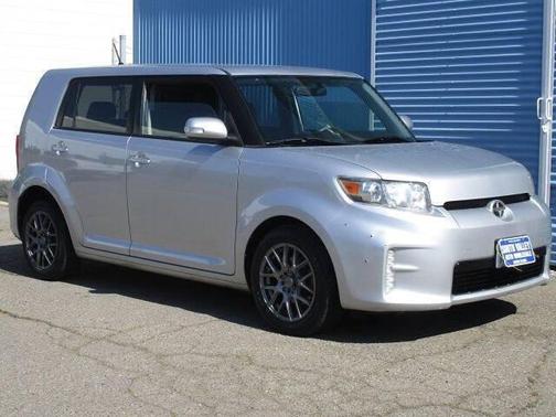 Classic Silver Metallic 2015 Scion xB 686 Parklan Edition