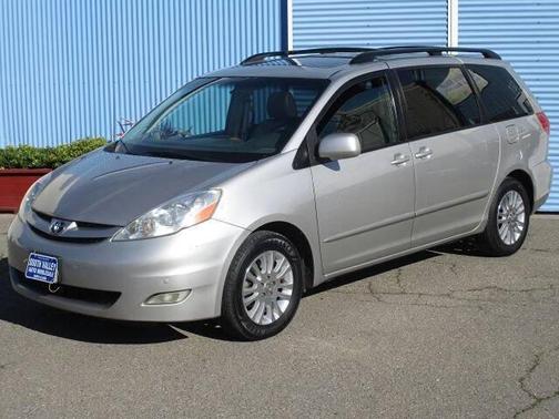 2009 Toyota Sienna XLE