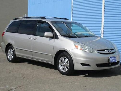 2009 Toyota Sienna XLE