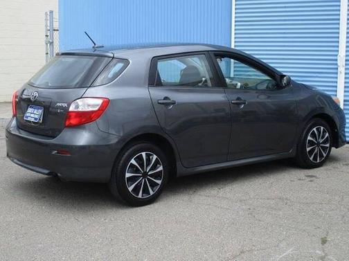 Magnetic Gray Metallic 2010 Toyota Matrix S